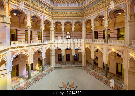 All'interno della Biblioteca Nazionale e Universitaria di Sarajevo, Bosnia-Erzegovina Foto Stock