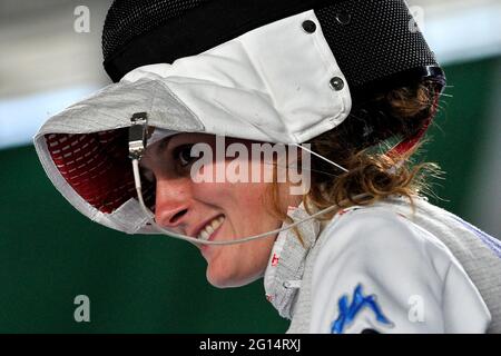 Napoli, Italia. 04 giugno 2021. La Fencer italiana Camilla Mancini, durante i campionati italiani di scherma 2021, si è tenuta al Palavesuvio di Napoli (NA). Napoli, 04 giugno 2021. (Foto di Vincenzo Izzo/Sipa USA) Credit: Sipa USA/Alamy Live News Foto Stock