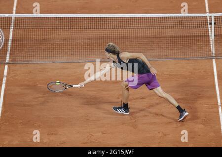 Parigi, Francia. 04 giugno 2021. Alexander Zverev della Germania durante il Roland-Garros 2021, torneo di tennis Grand Slam il 4 giugno 2021 allo stadio Roland-Garros di Parigi, Francia - Photo Nicolo Knighman / DPPI / LiveMedia Credit: Independent Photo Agency/Alamy Live News Foto Stock