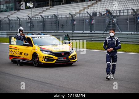 Nordschleife, Germania. 05 giugno 2021. Safety Car driver durante la gara tedesca FIA WTCR 2021, 1° round della Coppa del mondo di auto FIA Touring 2021, sul Nurburgring Nordschleife, dal 3 al 6 giugno 2021 a Nurburg, Germania - Photo Florent Gooden / DPPI Credit: DPPI Media/Alamy Live News Foto Stock