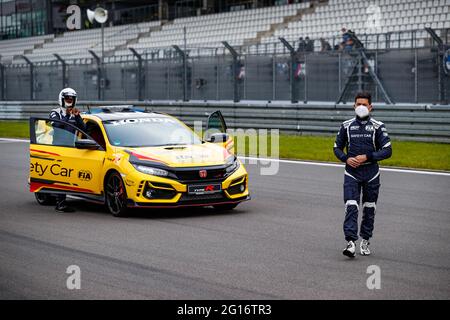 Nordschleife, Germania. 05 giugno 2021. Safety Car driver durante la gara tedesca FIA WTCR 2021, 1° round della Coppa del mondo di auto FIA Touring 2021, sul Nurburgring Nordschleife, dal 3 al 6 giugno 2021 a Nurburg, Germania - Photo Florent Gooden / DPPI / LiveMedia Credit: Independent Photo Agency/Alamy Live News Foto Stock