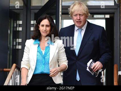 File photo datato 7/5/2015 di Boris Johnson e Marina Wheeler. L'ex-moglie di Johnson ha detto che era quella che ha terminato il loro matrimonio di 25 anni dopo che è diventato 'impossibile'. La sig.ra Wheeler, 56 anni, ha parlato della fine del suo rapporto con il primo ministro, parlando della sua diagnosi di cancro cervicale nel 2019. Data di emissione: Sabato 5 giugno 2021. Foto Stock