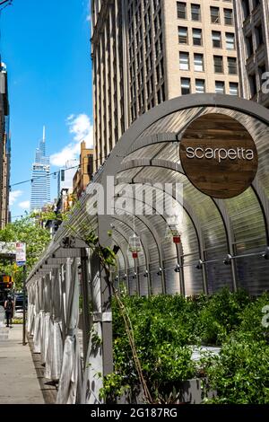 Scarpetta Restaurant, ristorante all'aperto presso il James Hotel in Madison Avenue, Nomad, New York, USA Foto Stock