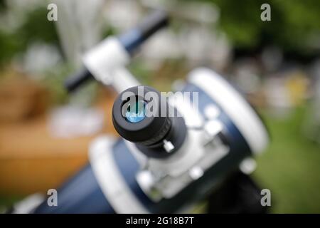 Profondità di campo ridotta (fuoco selettivo) con un telescopio. Foto Stock