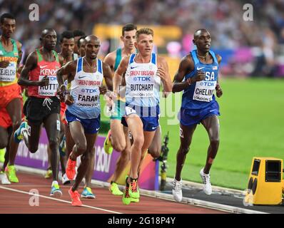 Paul Chelimo (USA, medaglia di bronzo), Andrew Butchart (GBR), Mo Farah (GBR, medaglia d'argento). 5000 metri uomini finale. Campionato del mondo IAAF Londra 2017 Foto Stock