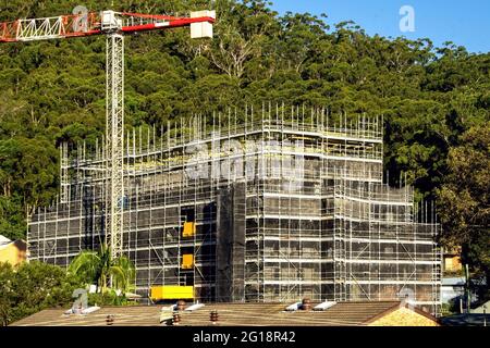 Aprile 19. 2021. Progressi di costruzione avanzati aggiornare le foto sullo sviluppo di nuove unità domestiche a 56-58 Beane St. Gosford. Australia. Immagine per uso commerciale Foto Stock