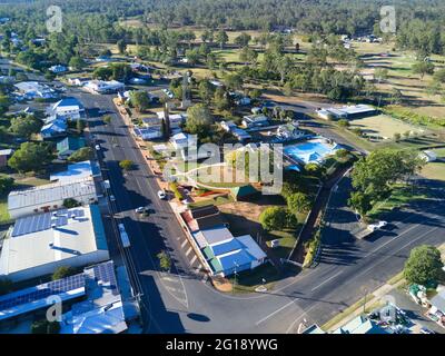 Aereo di Moreton Street la principale sezione di vendita al dettaglio di Eidsvold North Burnett Queensland Australia Foto Stock