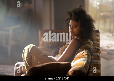 ZAZIE BEETZ in NOVE GIORNI (2020), diretto da EDSON ODA. Credito: MANDALAY FOTO / Album Foto Stock