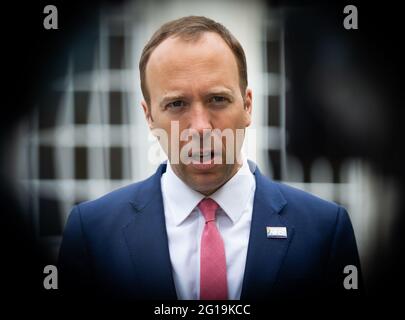 LONDRA, REGNO UNITO. 6 GIUGNO. Matt Hancock arriva alla Broadcasting House di Londra prima della sua apparizione all'Andrew Marr Show domenica 6 giugno 2021. (Credit: Tejas Sandhu | MI NEWS) Foto Stock