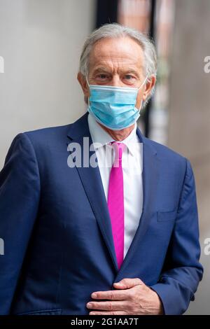 L'ex primo ministro Tony Blair ha visto fuori dalla BBC Broadcasting House a Londra dove è apparso sullo show di Andrew Marr. (Foto di Dave Rushen / SOPA Images/Sipa USA) Foto Stock