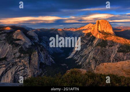 MEZZA CUPOLA AL TRAMONTO Foto Stock