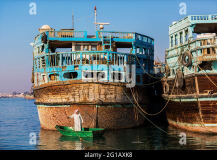 La città di Bandar-e Kong è una storica città portuale nei pressi di Bandar Lengeh, nella provincia di Hormozgan, nell'Iran meridionale, che si affaccia sul Golfo Persico. Foto Stock