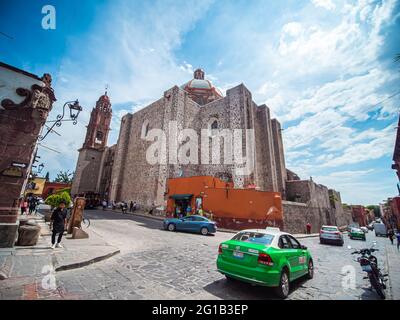 Scenario pittoresco nel centro storico di San Miguel de Allende, Messico Foto Stock