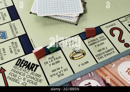 Versione in lingua francese del gioco da tavolo monopolistico. Foto Stock