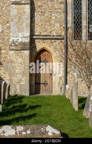 Porta della chiesa di Bosham, Regno Unito. Foto Stock