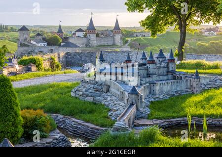 Museo delle miniature "Castelli dell'Ucraina" è un numero di vecchi castelli e palazzi fortificati in tutta l'Ucraina, soprattutto nella sua parte occidentale Foto Stock