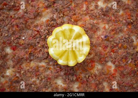 Manakish cibo arabo; libanese cibo di Lahme bajeen manouche Foto Stock
