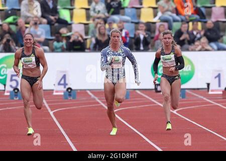 06-06-2021: Atletiek: FBK Giochi: Hengelo HENGELO, PAESI BASSI - 6 GIUGNO: Naomi Sedney dei Paesi Bassi, Dafne Schippers dei Paesi Bassi, Demi van Foto Stock