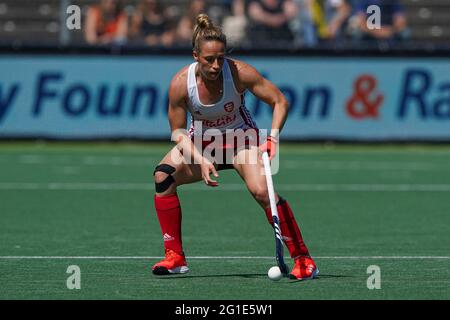 AMSTELVEEN, PAESI BASSI - 6 GIUGNO: Susannah Townsend of England durante la partita dei Campionati europei di Hockey tra Inghilterra e Italia al Wagener Stadion Foto Stock