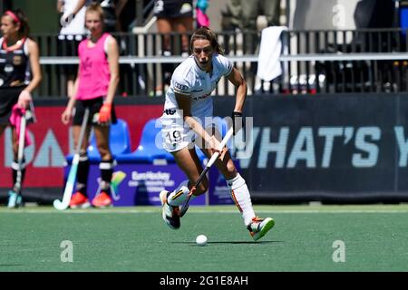 AMSTELVEEN, PAESI BASSI - 6 GIUGNO: Barbara Nelen del Belgio durante la partita dei Campionati europei di Hockey tra Duitsland e Belgio allo stadio Wagener Stadion Foto Stock