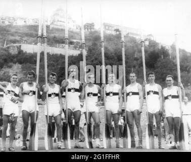 Sport, Giochi Olimpici, Roma 25.8. - 11.9.1960, otto sculler con coxswain, vincitori: Team tedesco, DIRITTI AGGIUNTIVI-CLEARANCE-INFO-NON-DISPONIBILE Foto Stock