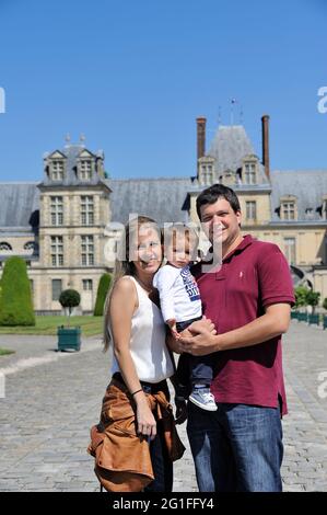 FRANCIA, SENNA E MARNA (77) FONTAINEBLEAU, PALAZZO DI FONTAINEBLEAU, TURISTI BRASILIANI Foto Stock