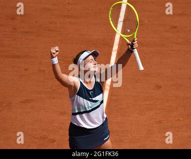 Parigi, fra. 07 giugno 2021. Parigi, Roland Garros, Francia Open Day 9 06/06/2021 Barbora Krejciova (CZE) vince il quarto round Credit: Roger Parker/Alamy Live News Foto Stock