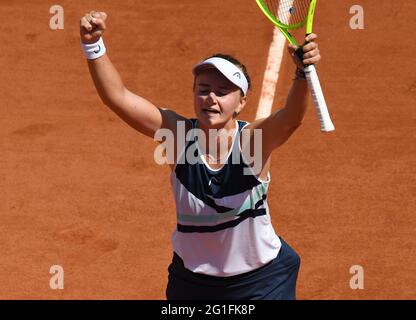 Parigi, fra. 07 giugno 2021. Parigi, Roland Garros, Francia Open Day 9 06/06/2021 Barbora Krejciova (CZE) vince il quarto round Credit: Roger Parker/Alamy Live News Foto Stock