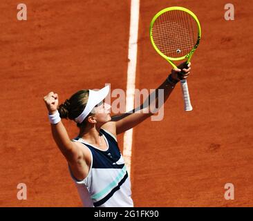 Parigi, fra. 07 giugno 2021. Parigi, Roland Garros, Francia Open Day 9 07/06/2021 Barbora Krejciova (CZE) vince il quarto round Credit: Roger Parker/Alamy Live News Foto Stock