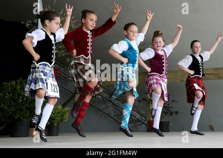 Highlandgames, giochi highland, danza highland, danza highland, ragazze, Tartan, assegni, Scozia, Gran Bretagna, Antigonish, Novo Scotia, Nuova Scozia Foto Stock