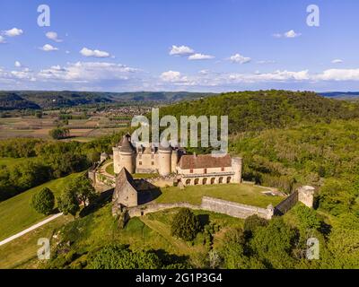 Francia, Dordogna, Perigord nero, Sainte Mondane, Castello di Fenelon (vista aerea) Foto Stock