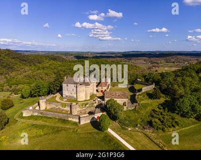 Francia, Dordogna, Perigord nero, Sainte Mondane, Castello di Fenelon (vista aerea) Foto Stock