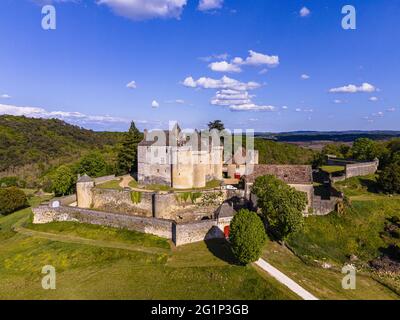 Francia, Dordogna, Perigord nero, Sainte Mondane, Castello di Fenelon (vista aerea) Foto Stock