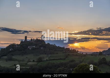 Francia, Lot, Saint Laurent les Tours, castello di Tours Saint Laurent, Atelier musee Jean Lurcat, vicino a Saint Cere Foto Stock