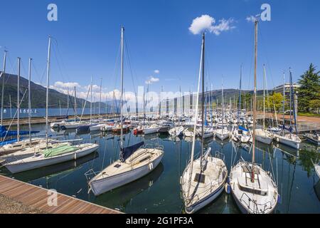 Francia, Savoia, Aix-les-Bains, il porto turistico sul lago Bourget, il Grand Port Foto Stock