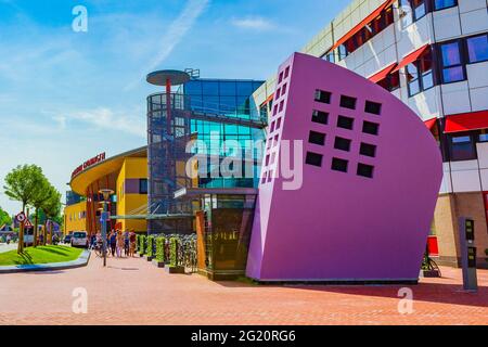 Groningen Paesi Bassi 18. Giugno 2013 paesaggio urbano Panorama edifici biciclette traffico Groningen Olanda Paesi Bassi Foto Stock