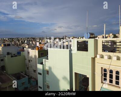 Vista panoramica dello skyline sulla città di Laggere Area a Bangalore in India Foto Stock