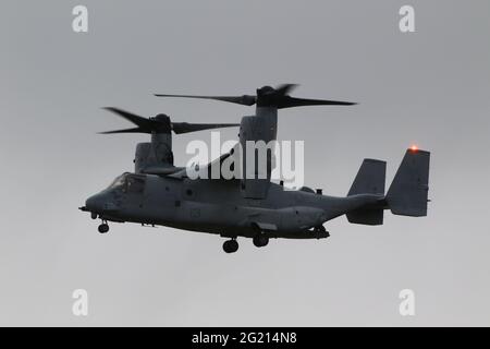 168666, un Bell Boeing MV-22B Osprey gestito dal corpo dei Marine degli Stati Uniti, che arriva all'aeroporto internazionale di Prestwick in Ayrshire, Scozia. Foto Stock