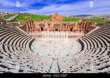 Jerash, Giordania - Vista panoramica delle rovine romane, antica città dell'Impero Romano di Gerasa Foto Stock
