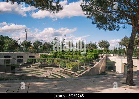 Anfiteatro nel Parco di Krasnodar 'Galitsky Park'. Vista dei posti per gli spettatori. Foto Stock