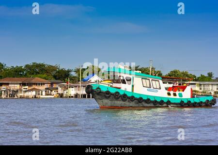 Tung boat sul fiume Chao Phraya, Bangkok, Thailandia Foto Stock