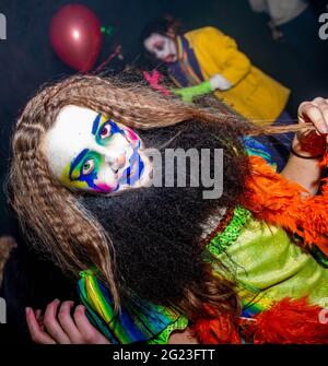 Alton Towers spaventa gli attori durante Scarefest Scarpe Fest Inc gli antenati di Alton e il Freak Show di Halloween paura Foto Stock