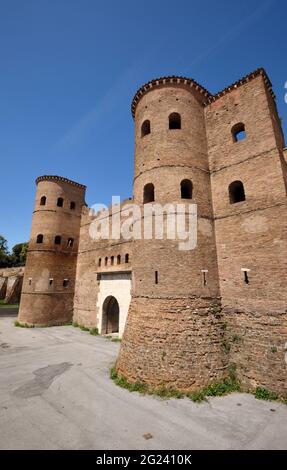 Italia, Roma, Mura Aureliane, porta Asinaria, antica porta romana Foto Stock