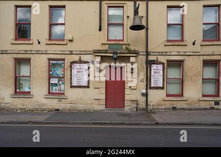 Historic Public House in Walcot Street, nella città di Bath, patrimonio dell'umanità, nel Somerset, Regno Unito Foto Stock