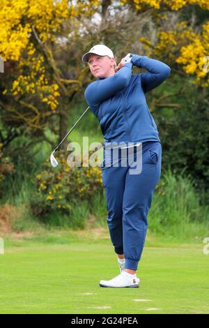 Troon, Regno Unito. 8 giugno 2021. CHLOE GOADBY, 23 anni da St Andrews, fresco dalla sua vittoria al Campionato Amatoriale delle donne scozzesi 2021, giocando nel Campionato dilettante delle donne R e A Barassie Links, Troon. Credit: Findlay/Alamy Live News Foto Stock