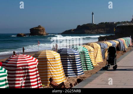 Vista sulla spiaggia di Biarritz, Paesi Baschi, Francia sud-occidentale Foto Stock