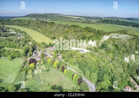 Campagna del Sussex occidentale in Inghilterra vicino Amberley, situata all'interno delle Downs del Sud. Vista aerea. Foto Stock