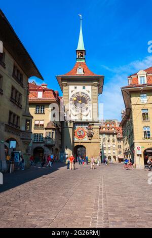 BERN, Svizzera - 13 luglio 2019: Zytglogge è un punto di riferimento medievale torre orologio nella città di Berna in Svizzera Foto Stock