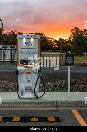 Stazione di ricarica per veicoli elettrici, Euroa, Victoria Foto Stock