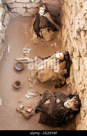 Scavi storici di preinca Nazca o Nasca civiltà cimitero di Chauchilla nella zona di Nazca in Perù Foto Stock